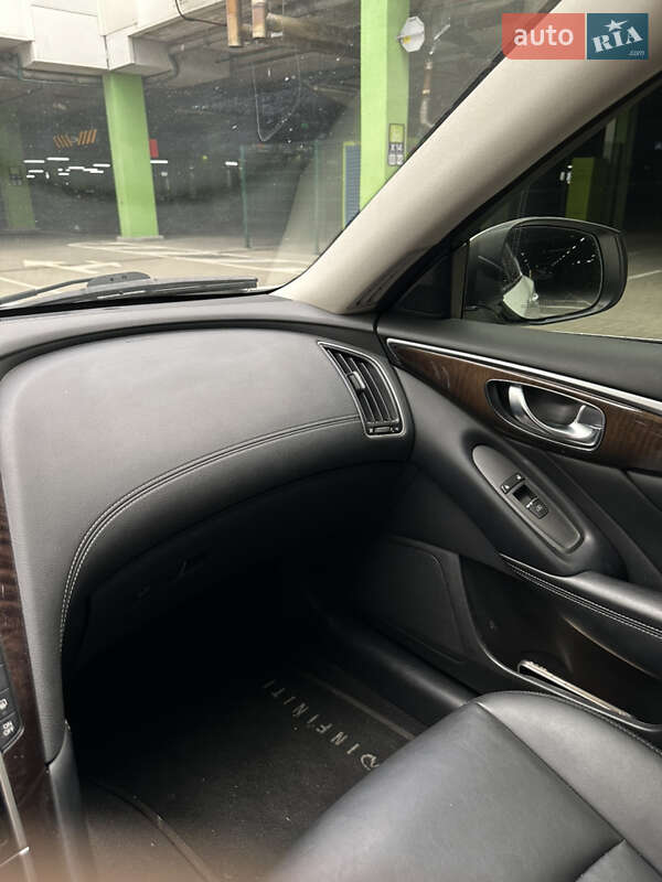 Седан Infiniti Q50 2017 в Києві