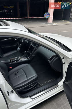 Седан Infiniti Q50 2017 в 