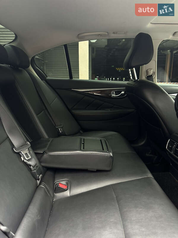 Седан Infiniti Q50 2017 в Києві