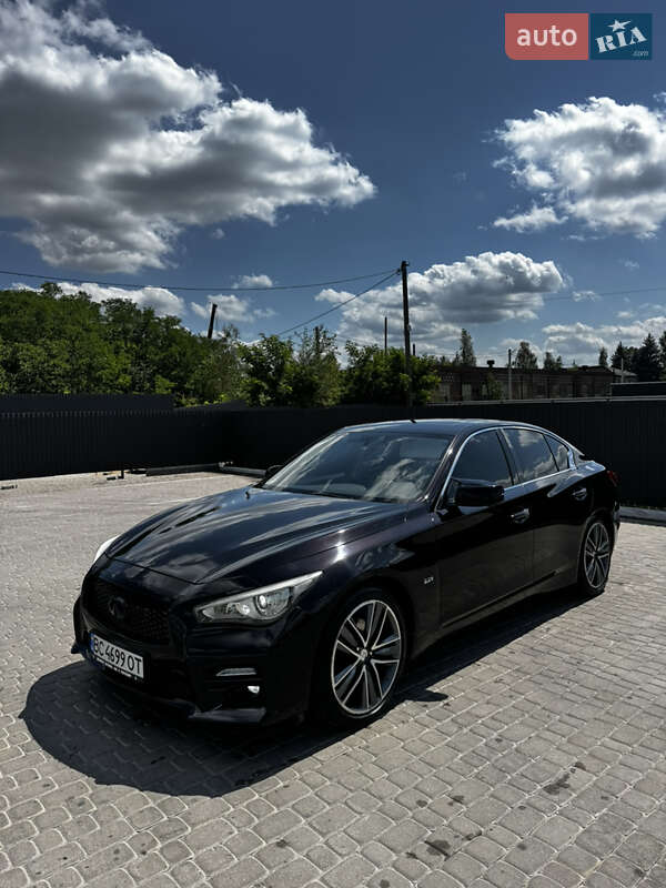 Седан Infiniti Q50 2015 в Шептицькому
