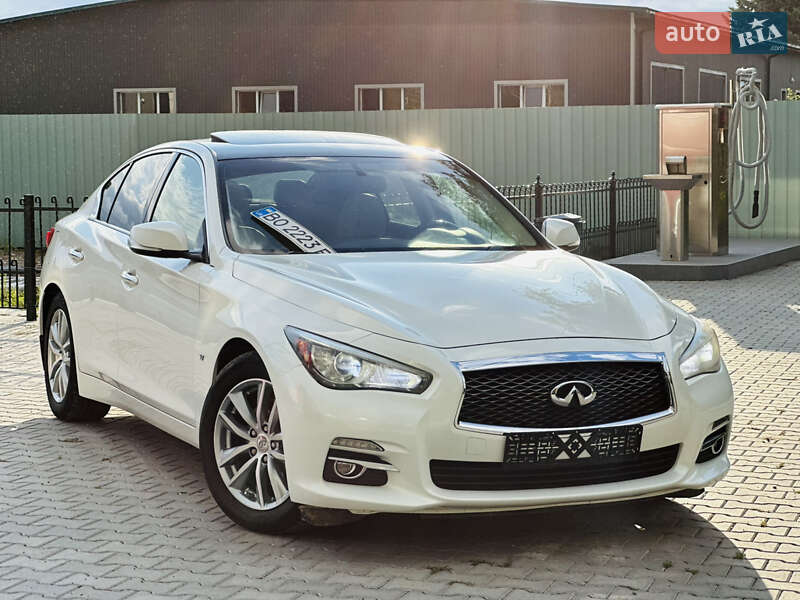 Infiniti Q50 2015