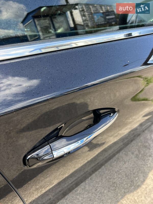 Седан Infiniti Q50 2015 в Києві