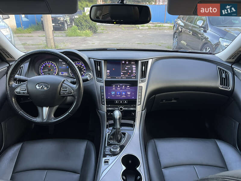 Седан Infiniti Q50 2015 в Києві
