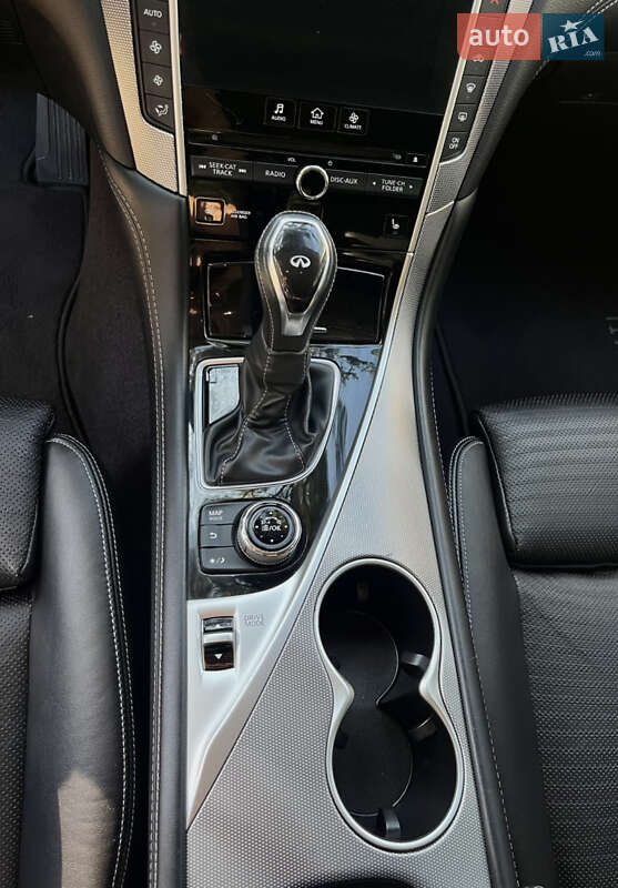 Седан Infiniti Q50 2017 в Чернигове