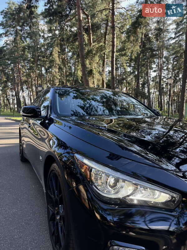 Седан Infiniti Q50 2017 в Чернигове