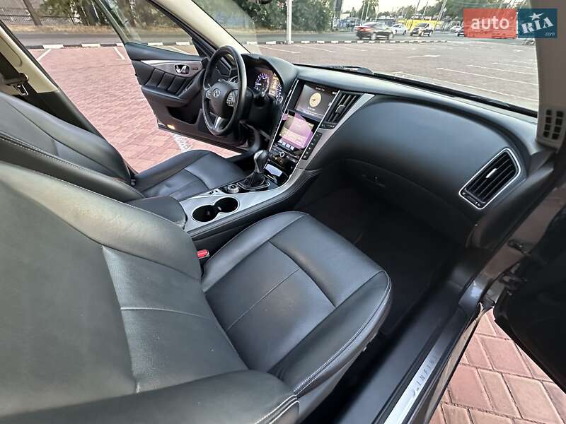 Седан Infiniti Q50 2016 в Одессе