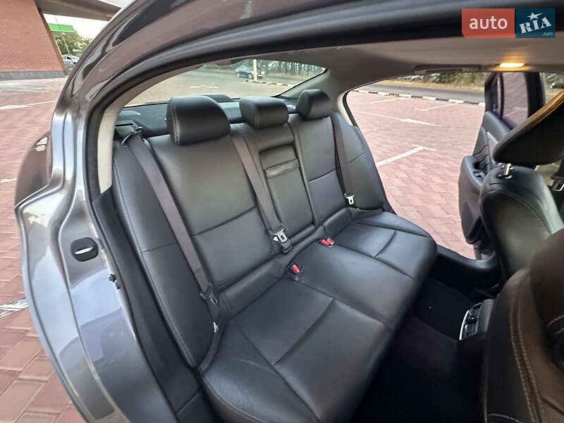 Седан Infiniti Q50 2016 в Одессе