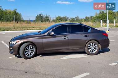 Седан Infiniti Q50 2015 в Запорожье