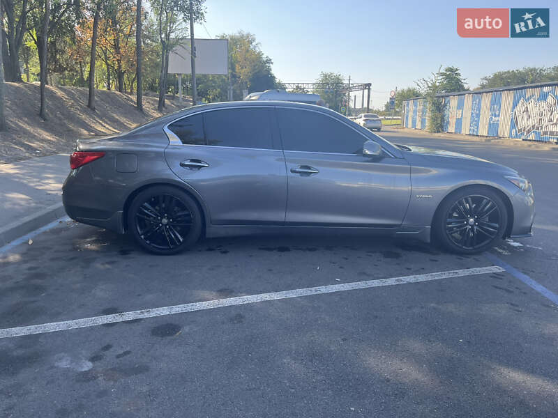 Седан Infiniti Q50 2016 в Днепре