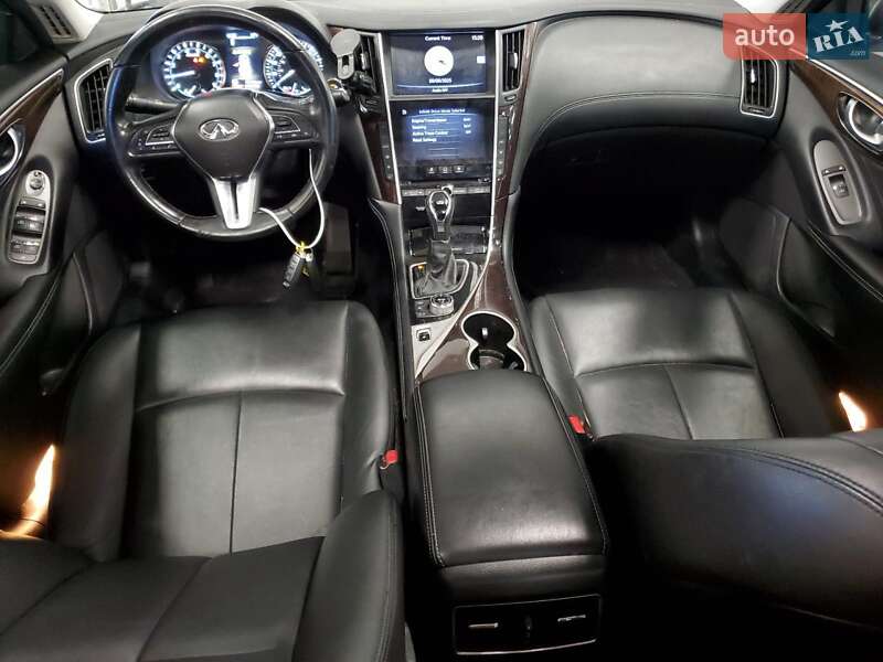 Седан Infiniti Q50 2019 в Николаеве