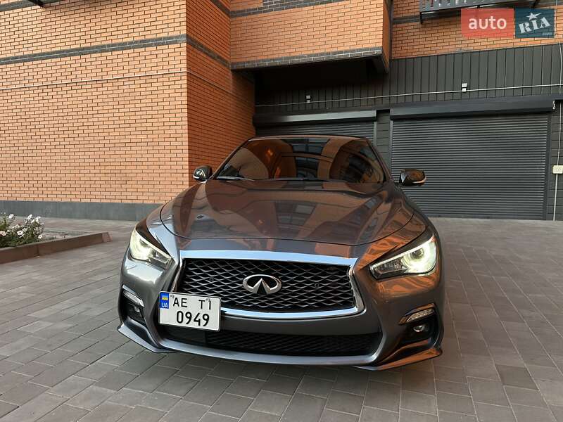 Седан Infiniti Q50 2017 в Дніпрі