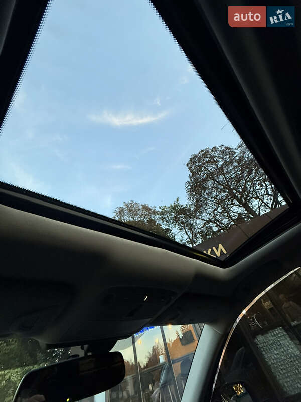 Седан Infiniti Q50 2019 в Львове