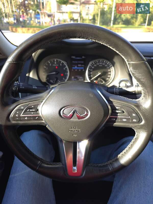 Седан Infiniti Q50 2018 в Буче