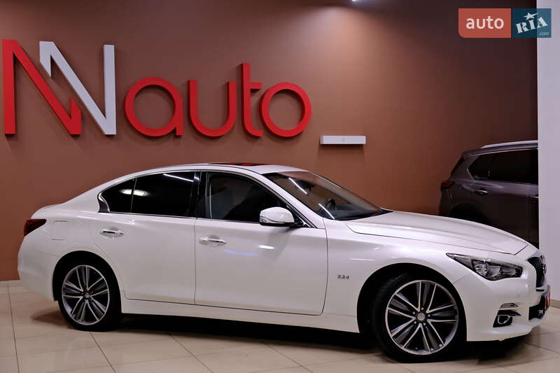 Седан Infiniti Q50 2015 в Одессе