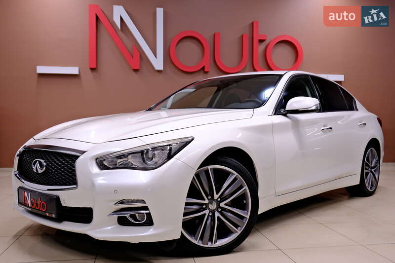 Седан Infiniti Q50 2015 в Одессе