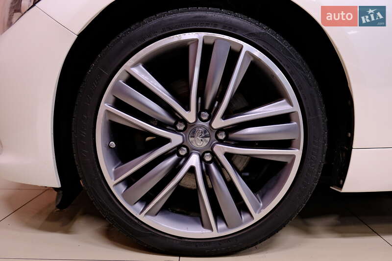 Седан Infiniti Q50 2015 в Одессе