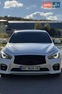 Седан Infiniti Q50 2016 в 