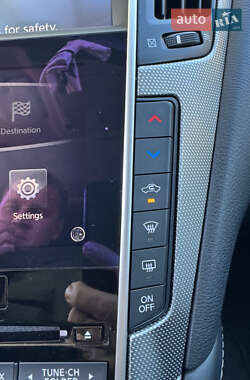 Седан Infiniti Q50 2016 в 