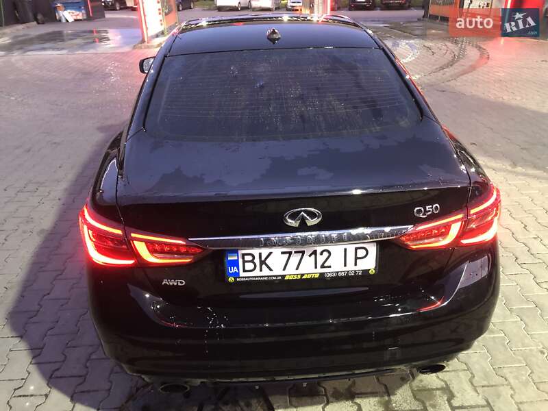 Седан Infiniti Q50 2017 в Львові