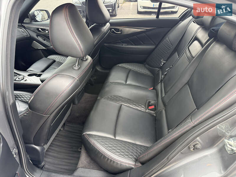 Седан Infiniti Q50 2017 в Кременчуге