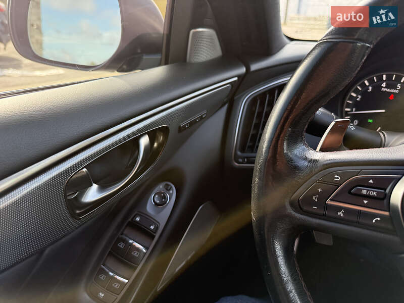 Седан Infiniti Q50 2017 в Кременчуге