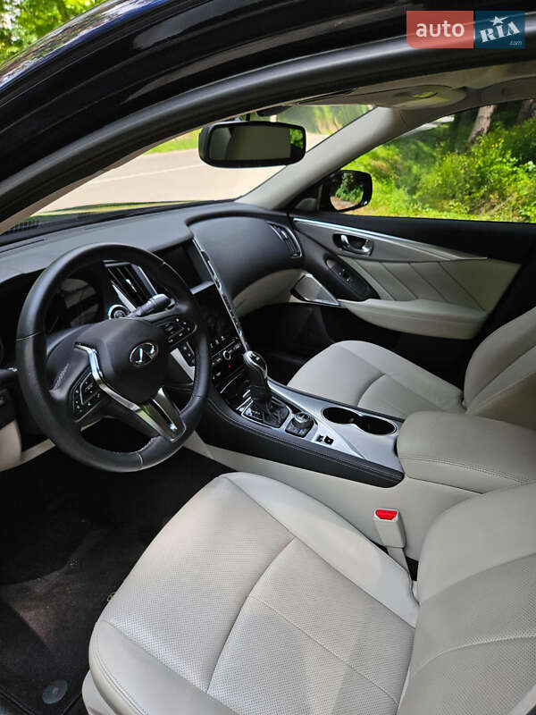 Седан Infiniti Q50 2023 в Львове фото 18 Седан Infiniti Q50 2023 в Львове