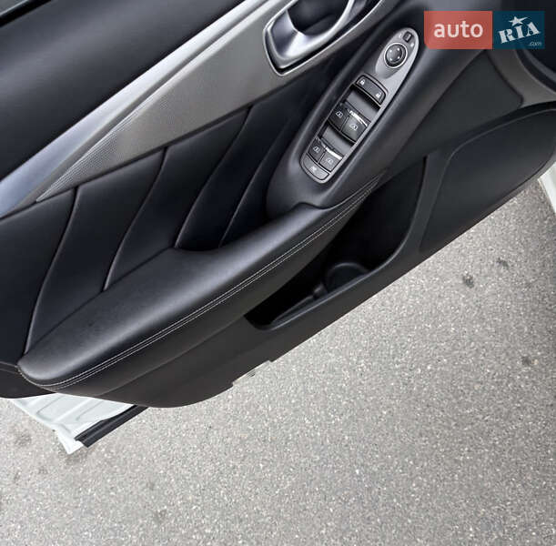 Седан Infiniti Q50 2018 в Киеве