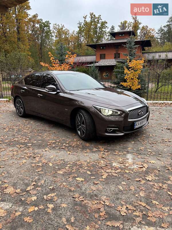 Седан Infiniti Q50 2014 в Киеве