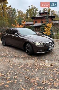 Седан Infiniti Q50 2014 в 