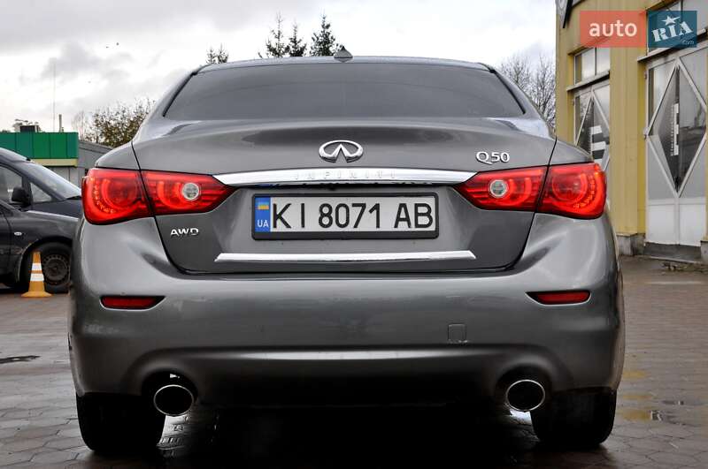 Седан Infiniti Q50 2015 в Львове