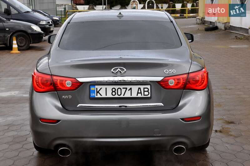 Седан Infiniti Q50 2015 в Львове