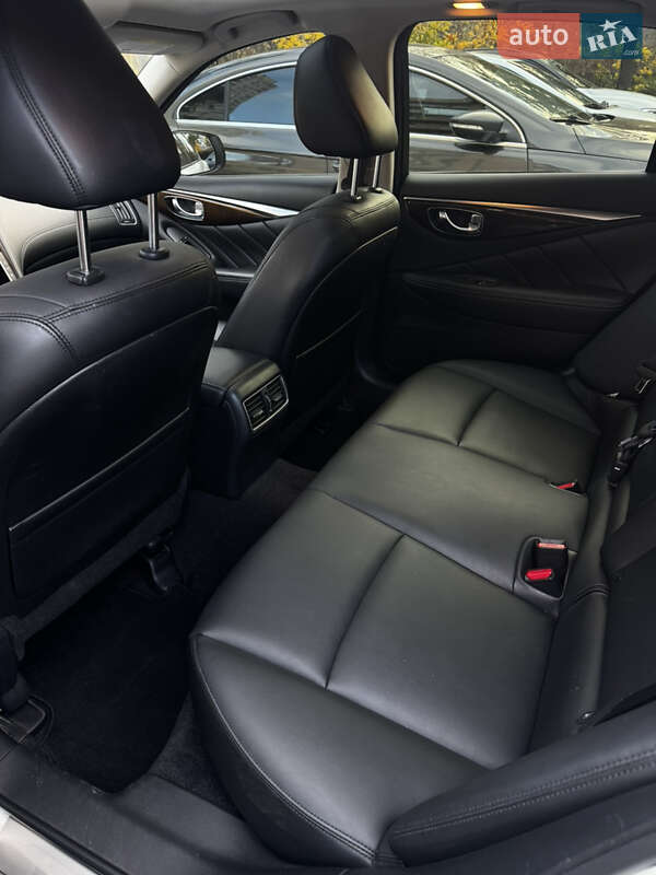 Седан Infiniti Q50 2018 в Киеве