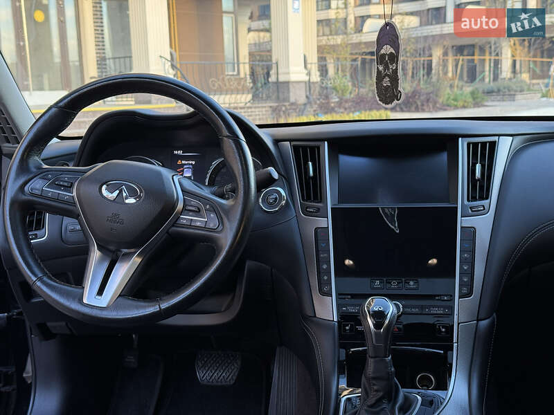Седан Infiniti Q50 2019 в Киеве