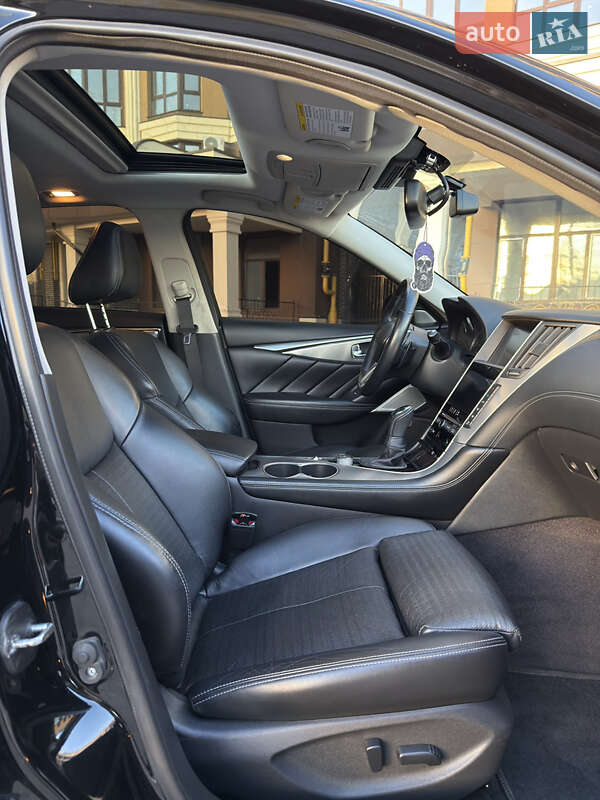 Седан Infiniti Q50 2019 в Киеве