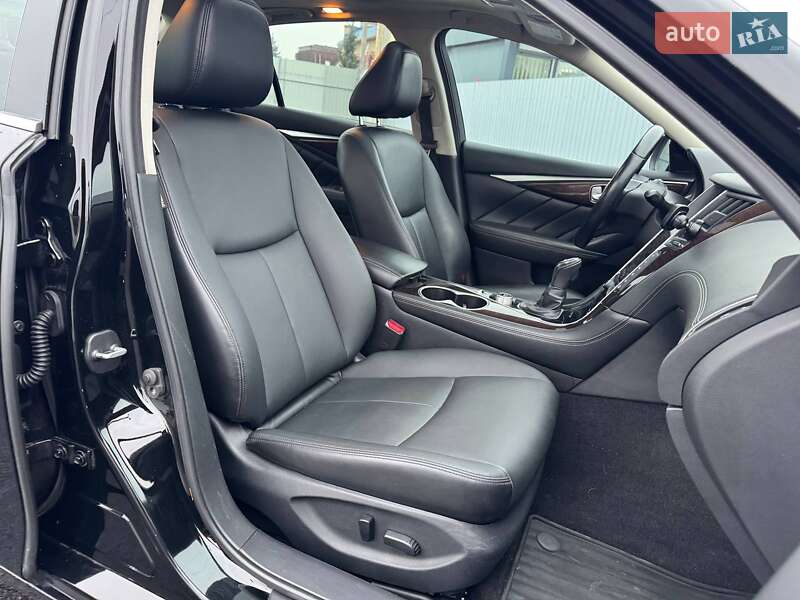 Седан Infiniti Q50 2017 в Киеве фото 12 Седан Infiniti Q50 2017 в Киеве