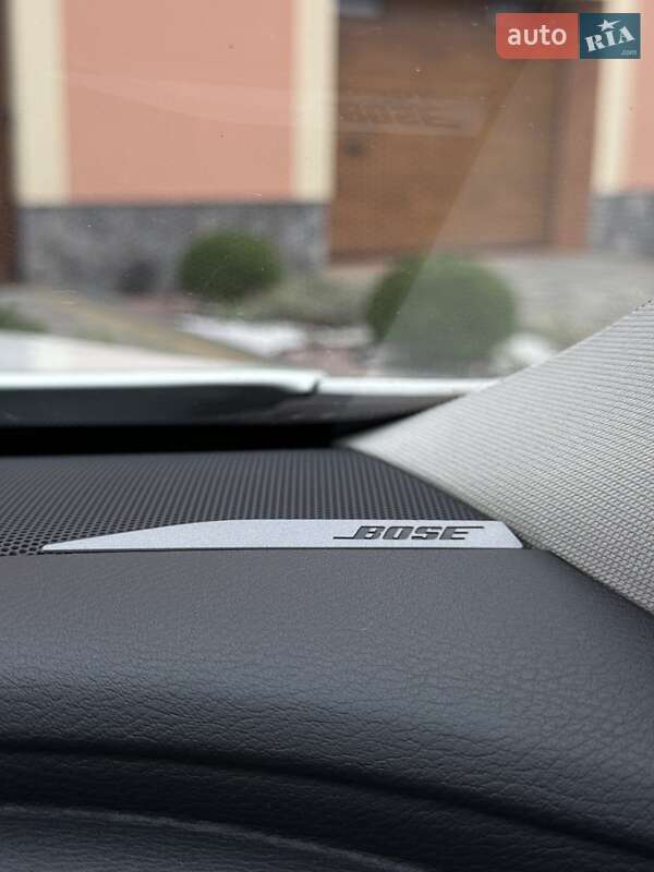 Седан Infiniti Q50 2016 в Мукачево