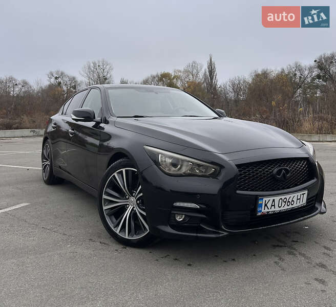 Седан Infiniti Q50 2016 в Ирпене фото Седан Infiniti Q50 2016 в Ирпене
