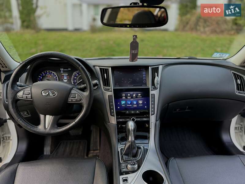 Седан Infiniti Q50 2016 в Тернополе фото 37 Седан Infiniti Q50 2016 в Тернополе