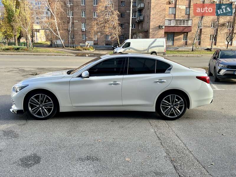 Седан Infiniti Q50 2016 в Харькове фото 10 Седан Infiniti Q50 2016 в Харькове