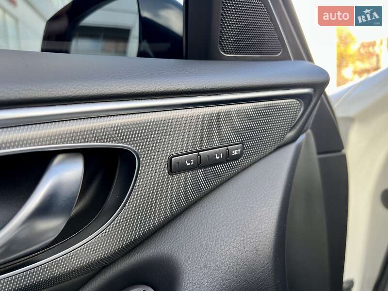 Седан Infiniti Q50 2016 в Харькове фото 18 Седан Infiniti Q50 2016 в Харькове