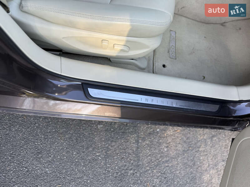 Седан Infiniti Q50 2016 в Одесі