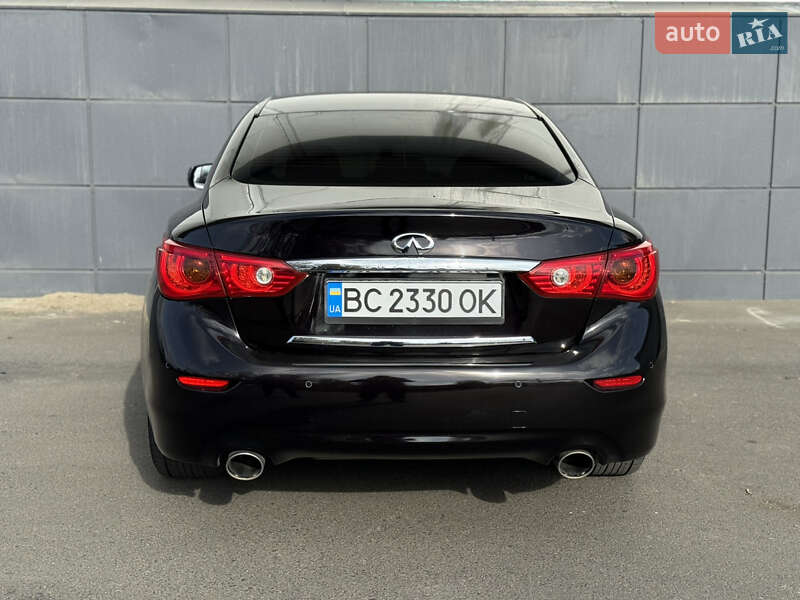 Седан Infiniti Q50 2014 в Одессе