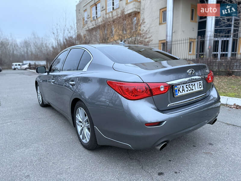 Седан Infiniti Q50 2016 в Киеве