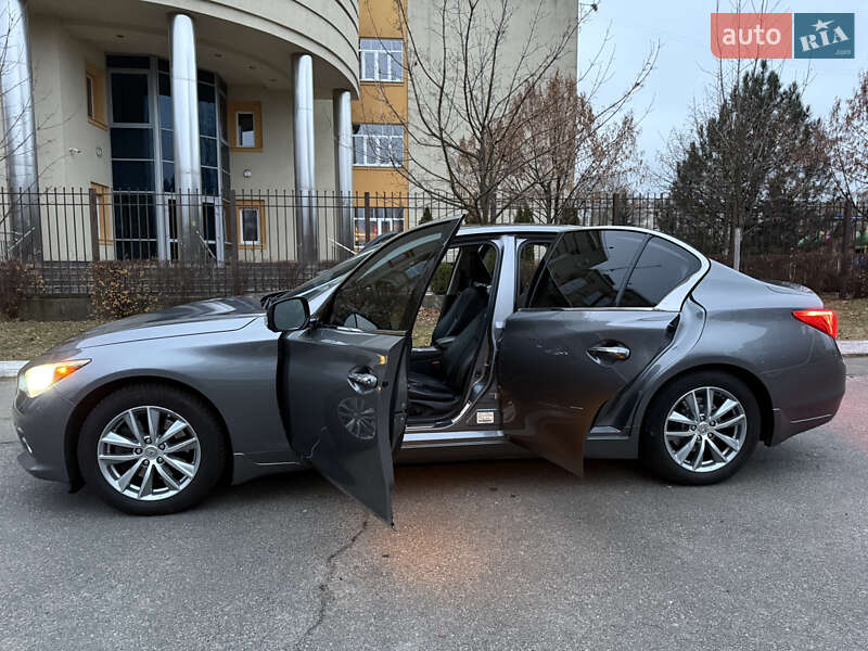 Седан Infiniti Q50 2016 в Киеве