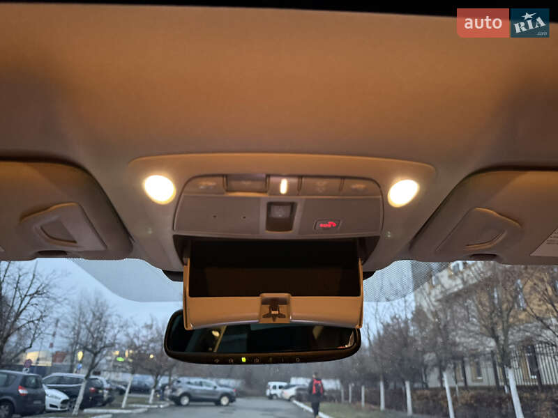 Седан Infiniti Q50 2016 в Киеве