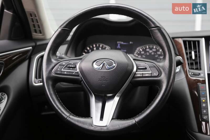 Седан Infiniti Q50 2017 в Киеве