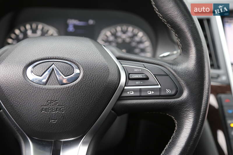 Седан Infiniti Q50 2017 в Киеве
