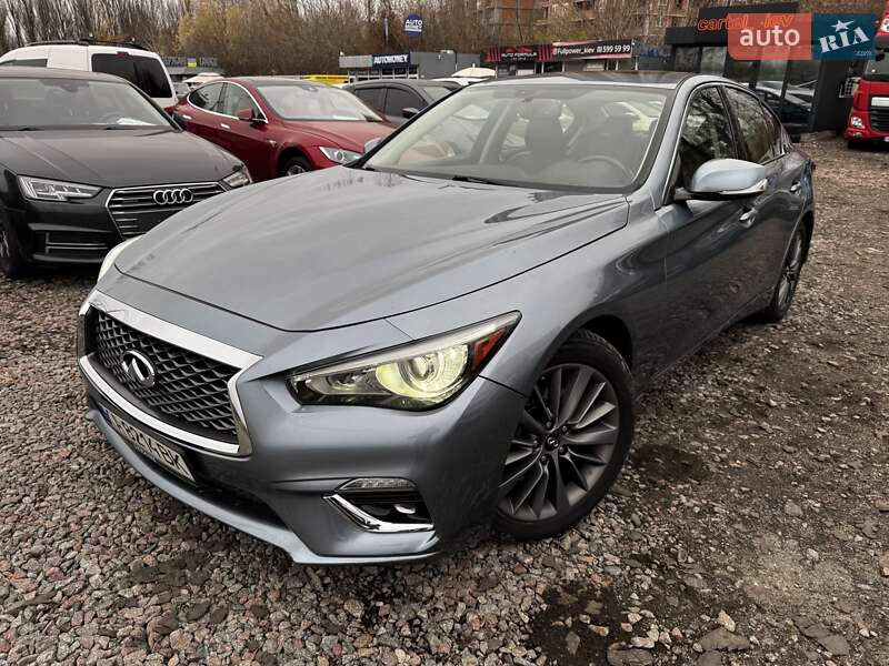 Седан Infiniti Q50 2018 в Киеве