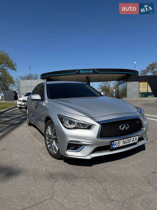 Седан Infiniti Q50 2017 в Ивано-Франковске