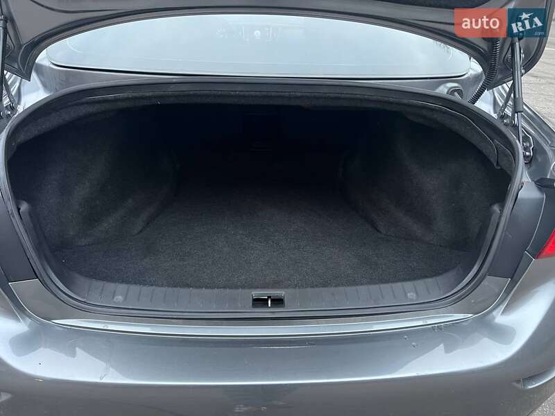 Седан Infiniti Q50 2016 в Одессе фото 29 Седан Infiniti Q50 2016 в Одессе